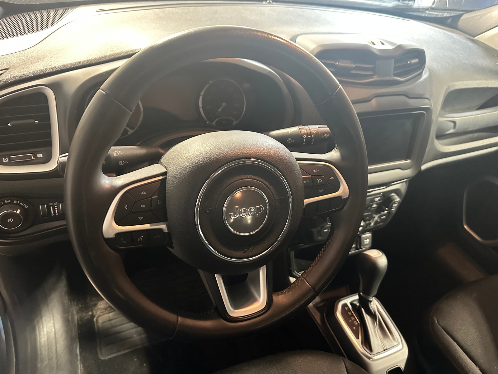 Thumbnail: 2021 Jeep Renegade - 5