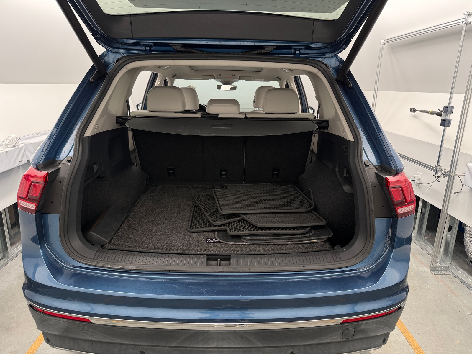 Thumbnail: 2018 Volkswagen Tiguan - 6