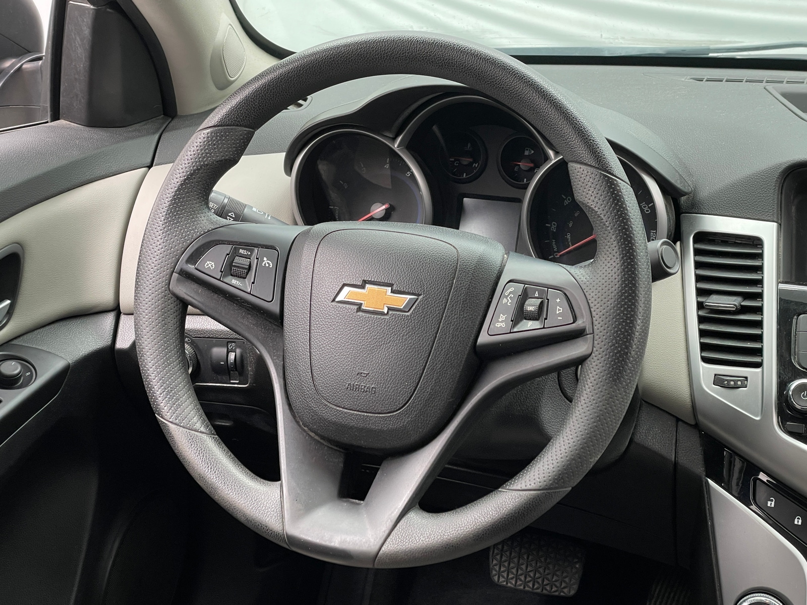 Thumbnail: 2013 Chevrolet Cruze - 5