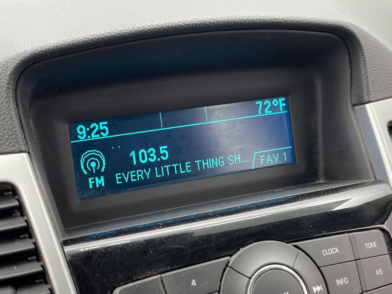 Thumbnail: 2013 Chevrolet Cruze - 4