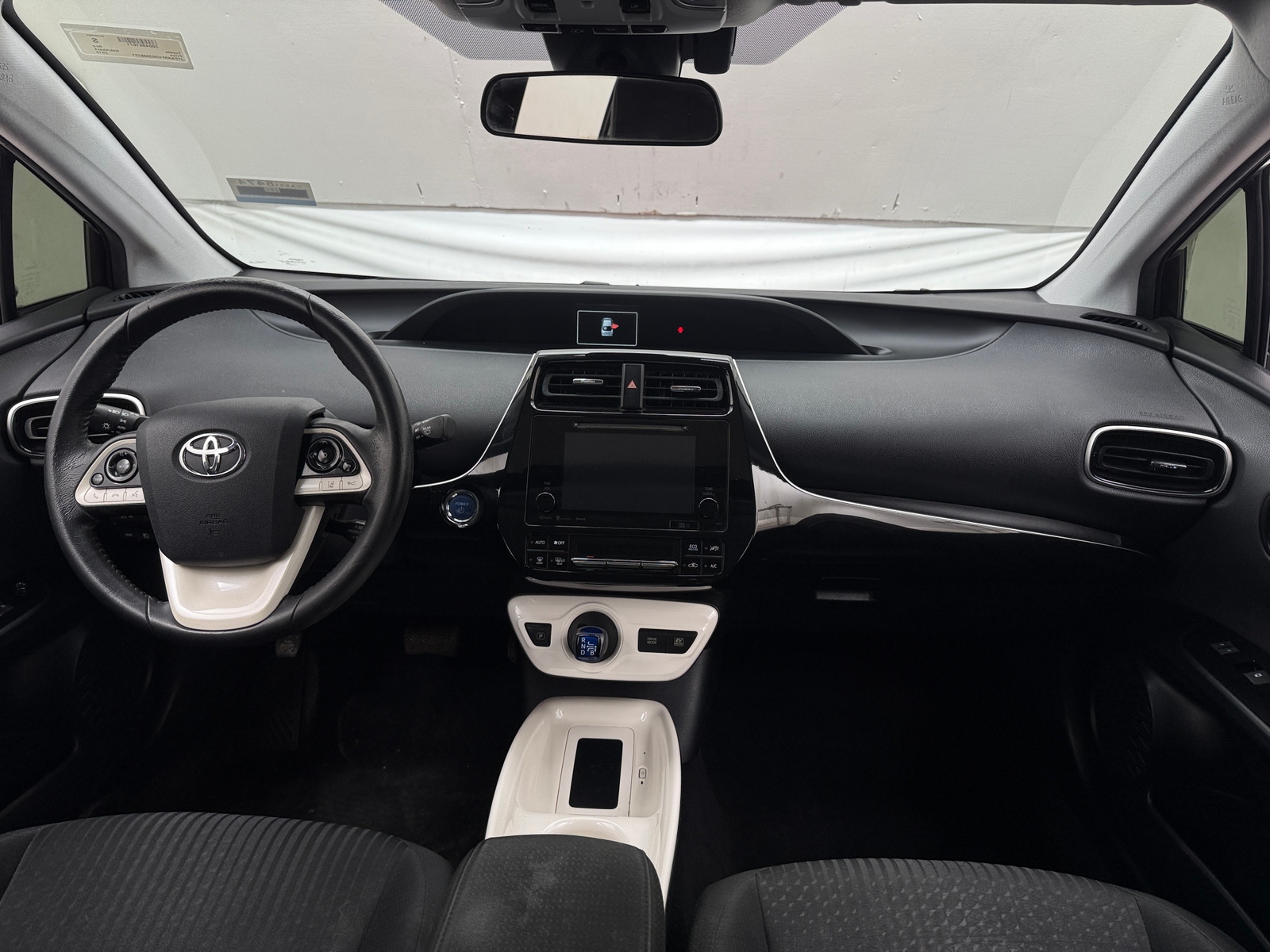 Thumbnail: 2016 Toyota Prius - 3