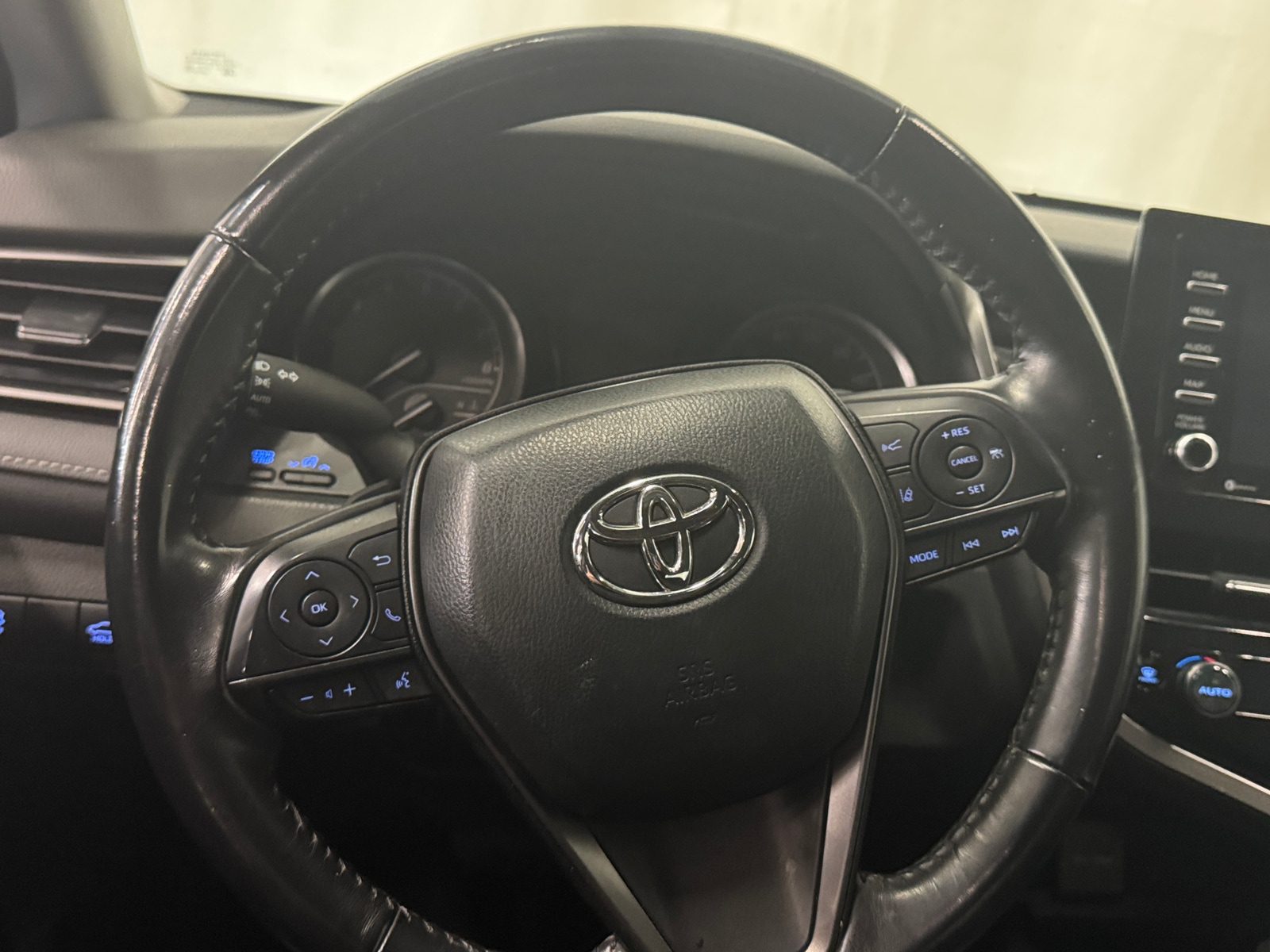 Thumbnail: 2023 Toyota Camry - 4