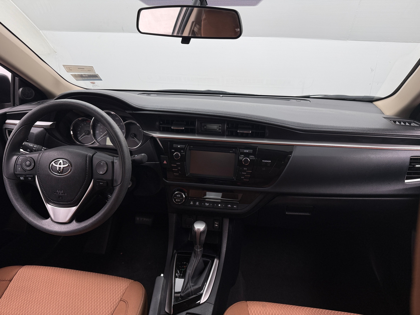 Thumbnail: 2016 Toyota Corolla - 3