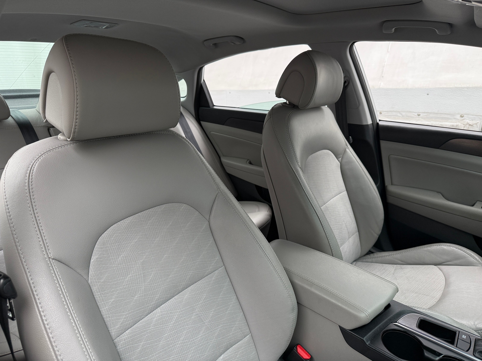 Thumbnail: 2016 Hyundai Sonata - 2
