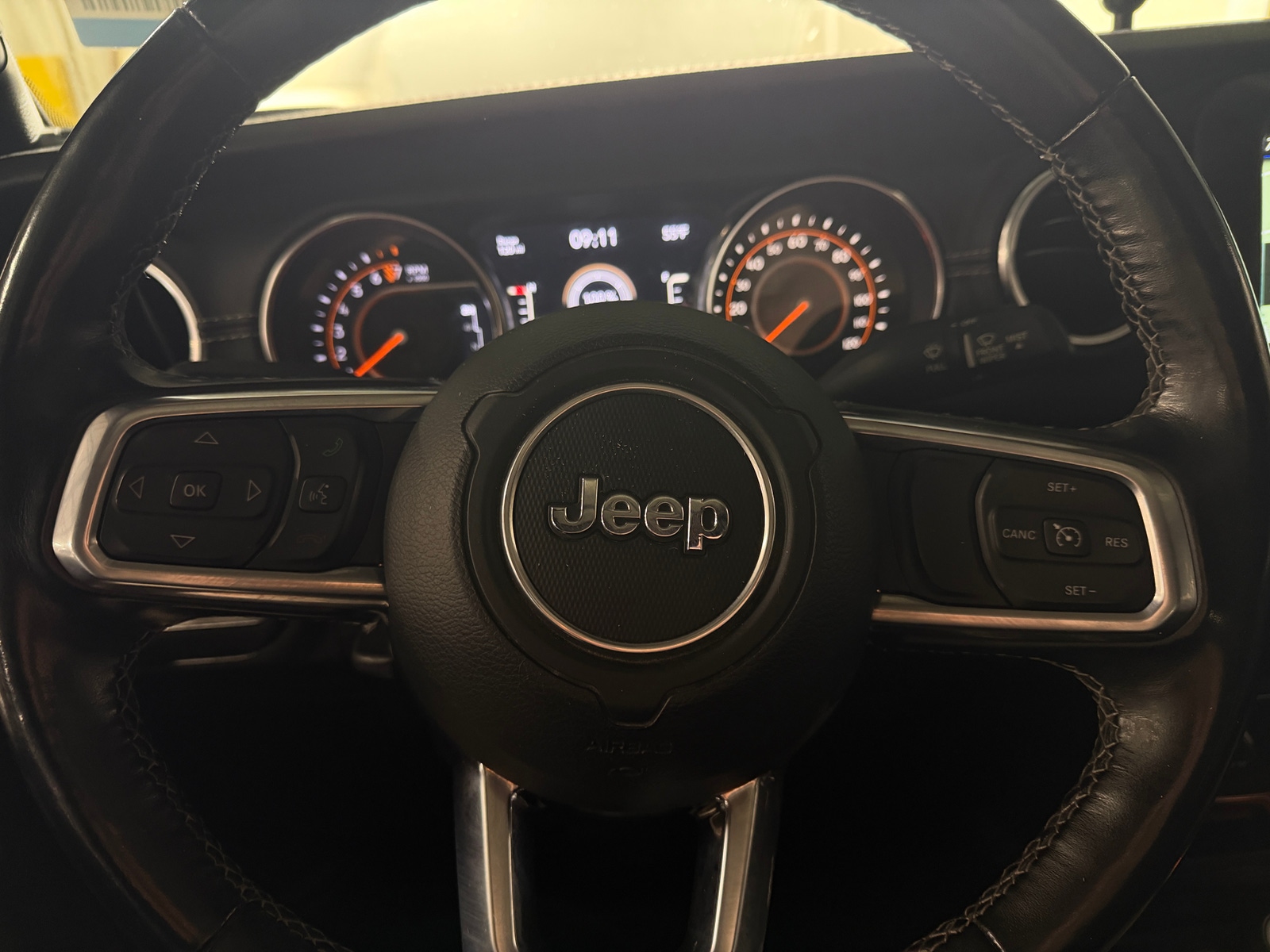 Thumbnail: 2020 Jeep Gladiator - 4