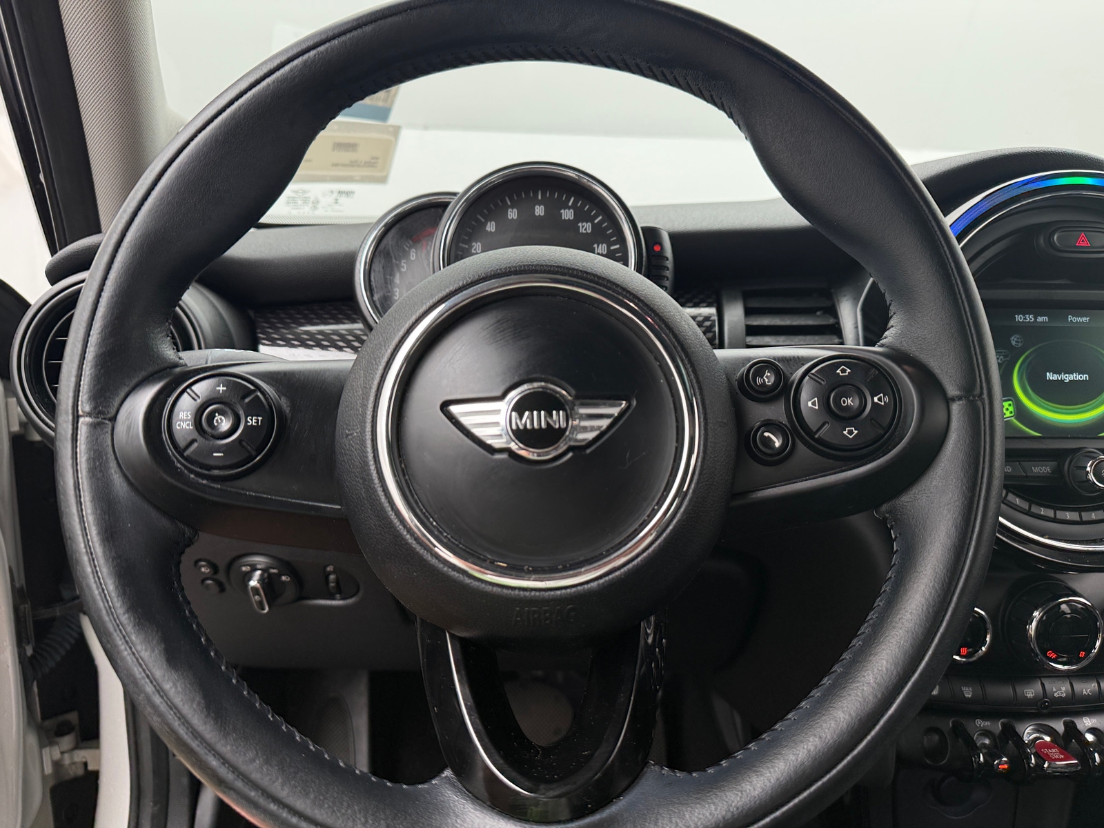 Thumbnail: 2016 MINI Cooper Hardtop - 4