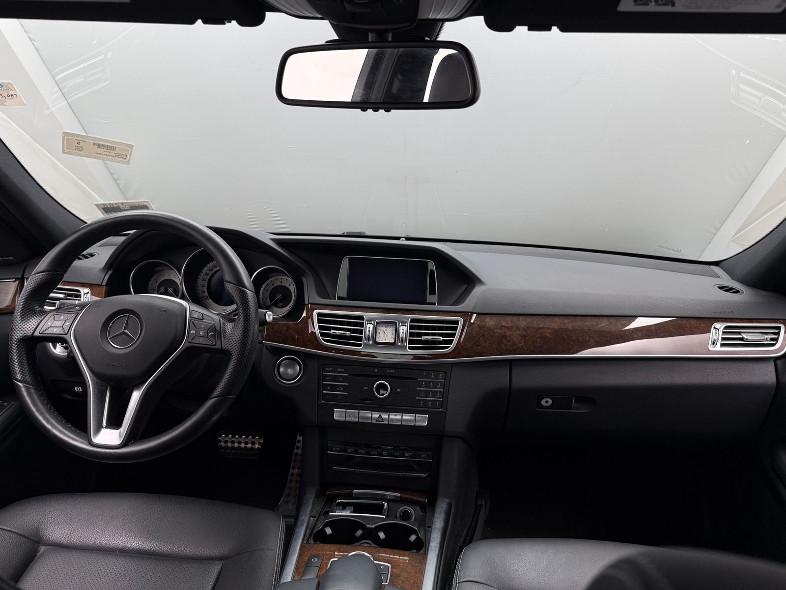 Thumbnail: 2016 Mercedes-Benz E-Class - 2