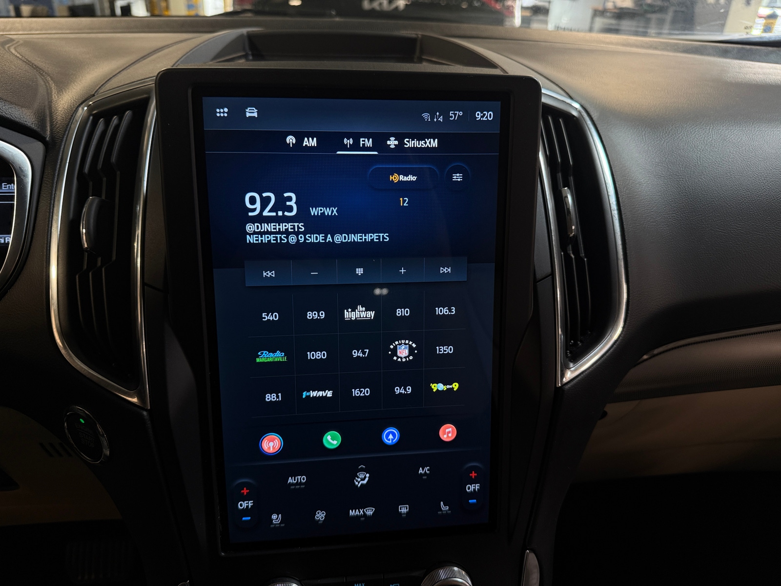 Thumbnail: 2021 Ford Edge - 3