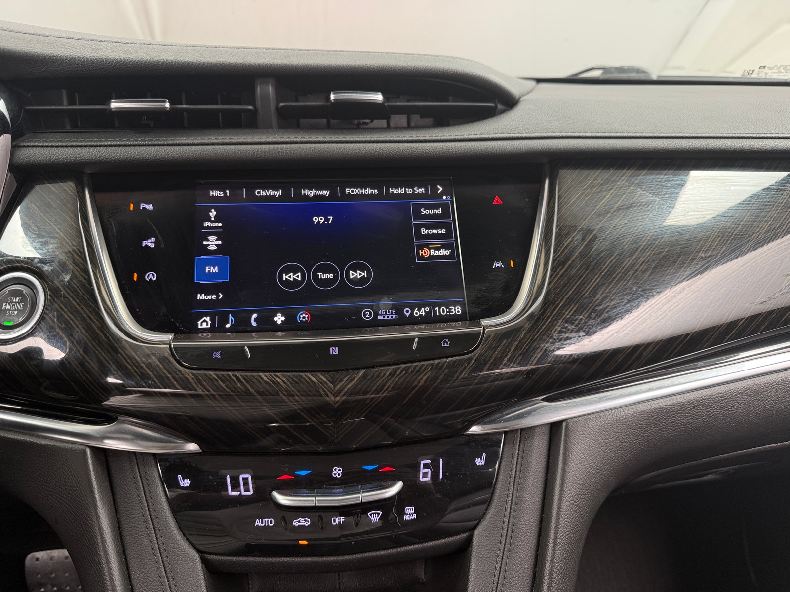 Thumbnail: 2020 Cadillac XT6 - 3