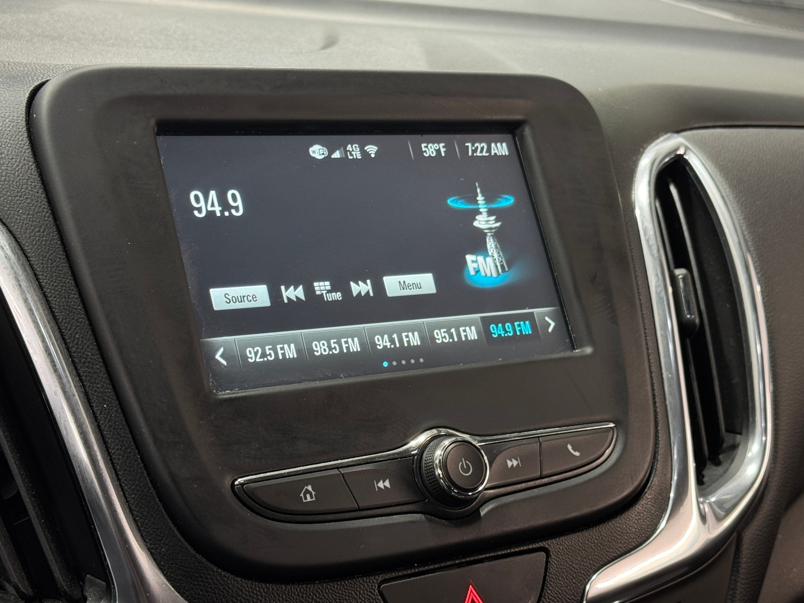 Thumbnail: 2018 Chevrolet Equinox - 4