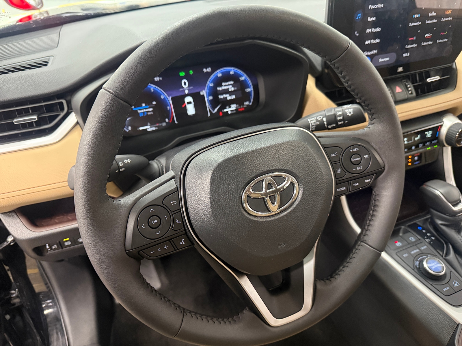 Thumbnail: 2025 Toyota RAV4 - 4
