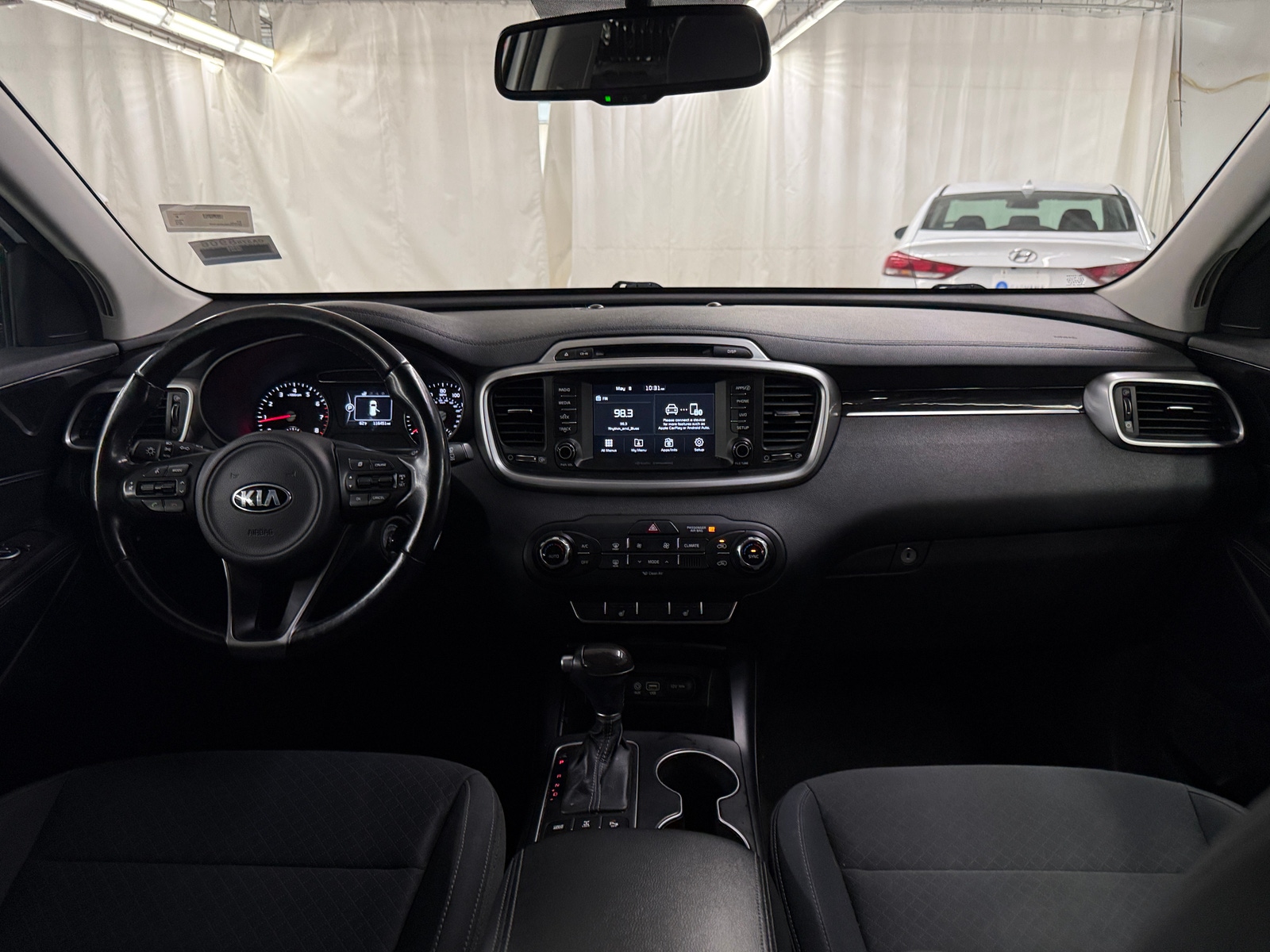 Thumbnail: 2018 Kia Sorento - 3