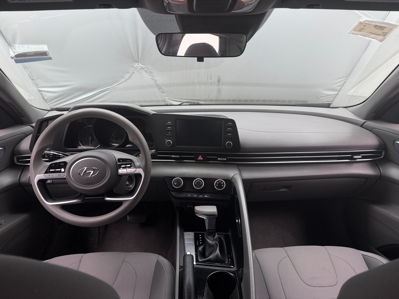 Thumbnail: 2022 Hyundai Elantra - 3