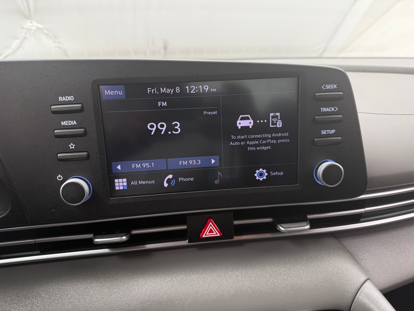Thumbnail: 2022 Hyundai Elantra - 4