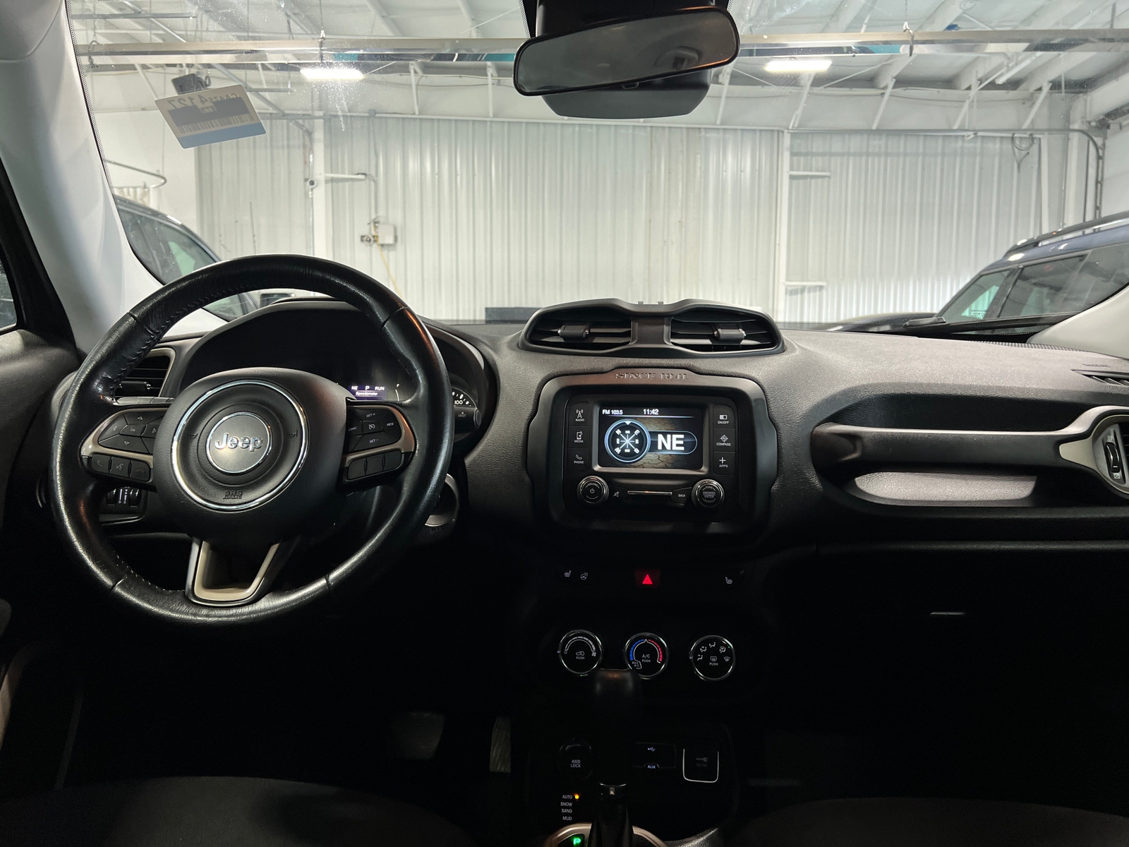 Thumbnail: 2016 Jeep Renegade - 3