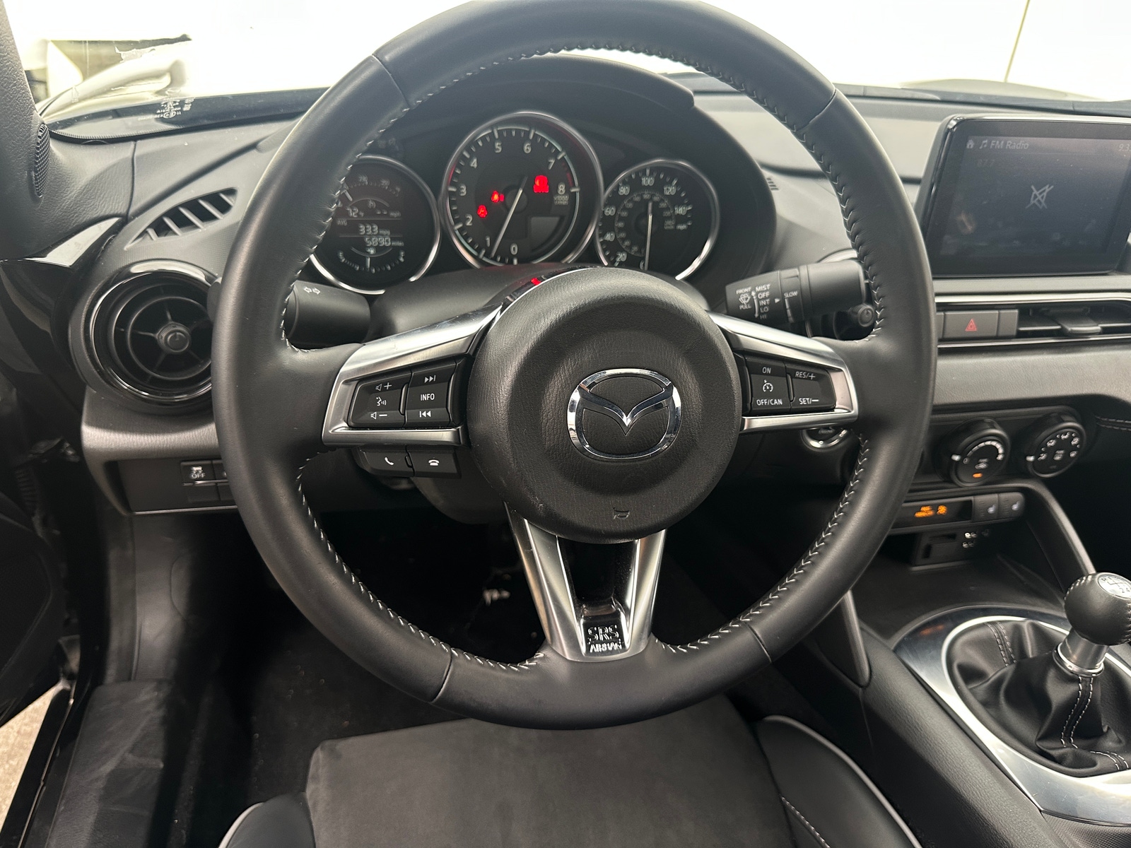 Thumbnail: 2023 Mazda MX-5 Miata - 4