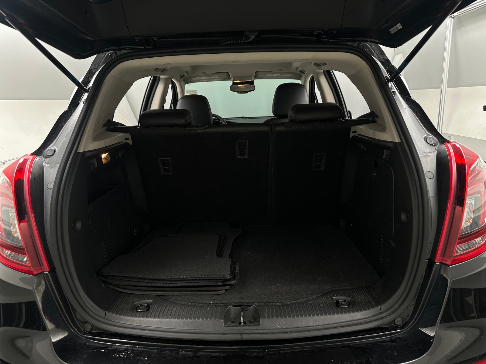 Thumbnail: 2019 Buick Encore - 6