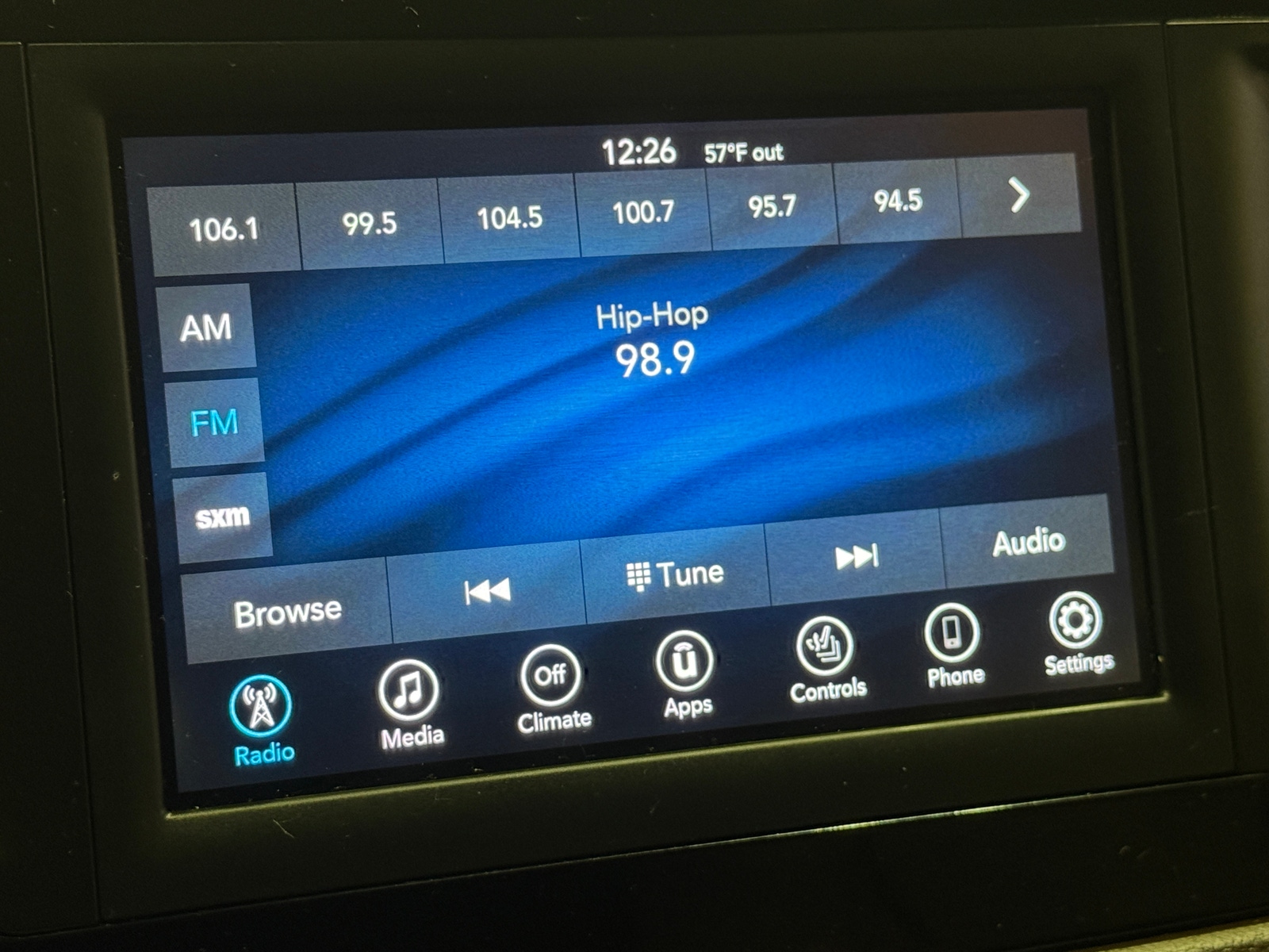 Thumbnail: 2018 Chrysler Pacifica - 3