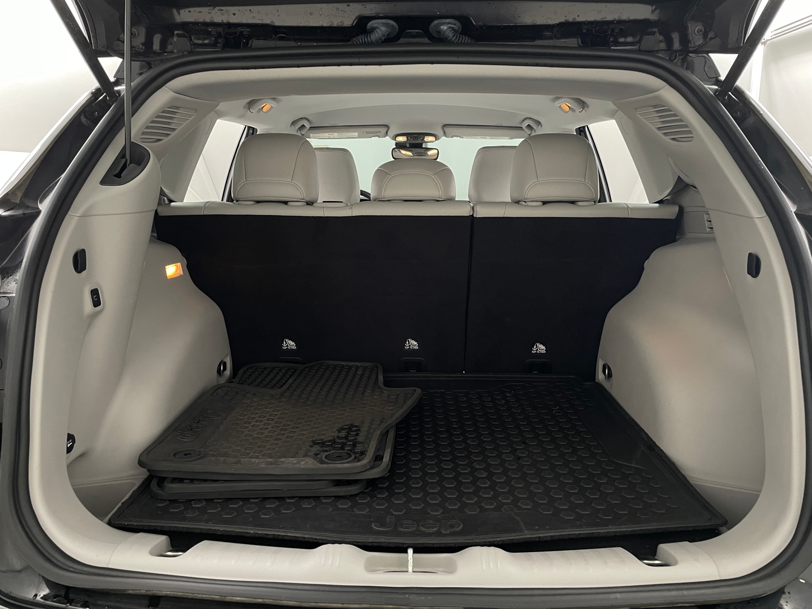 Thumbnail: 2022 Jeep Compass - 7
