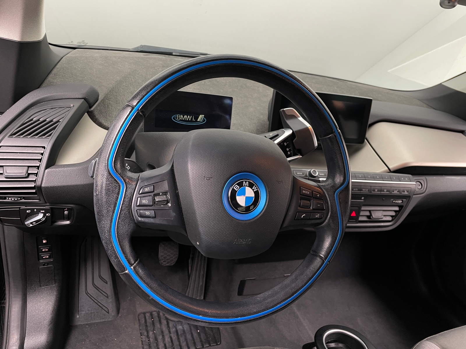 Thumbnail: 2016 BMW i3 - 5