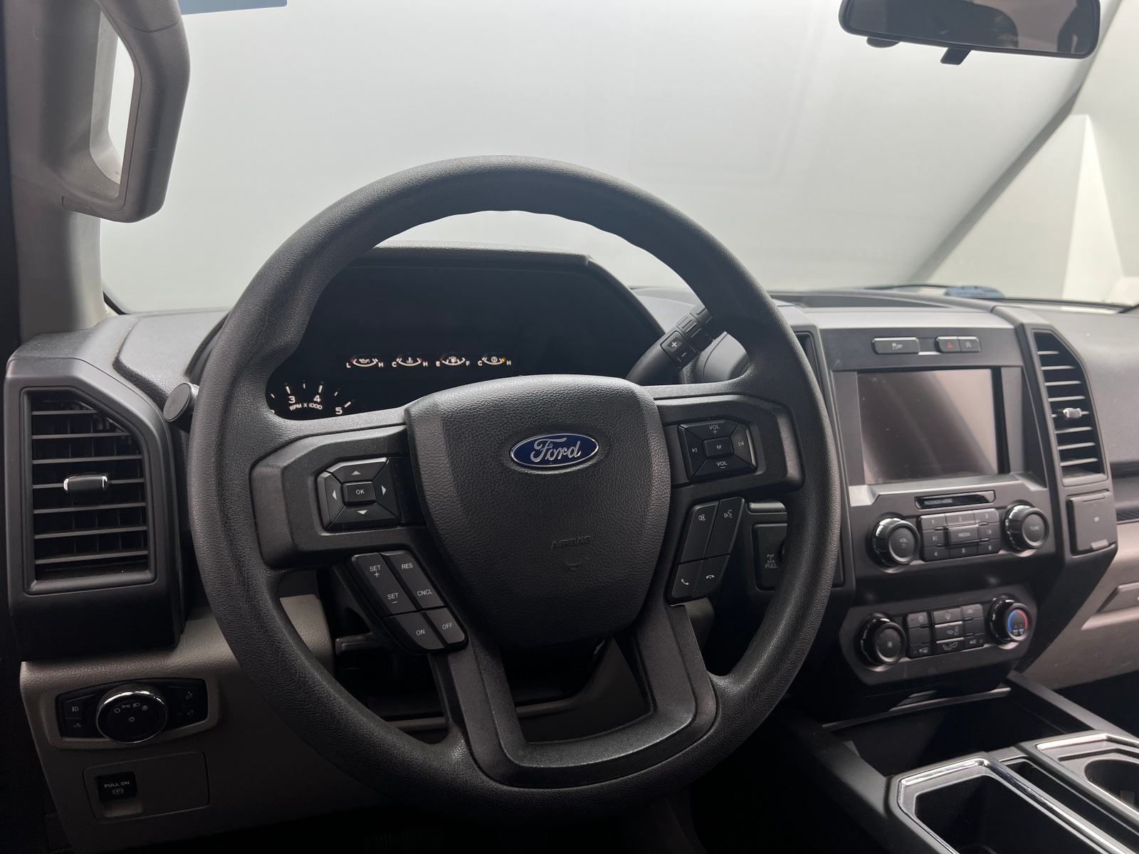 Thumbnail: 2019 Ford Econoline - 5