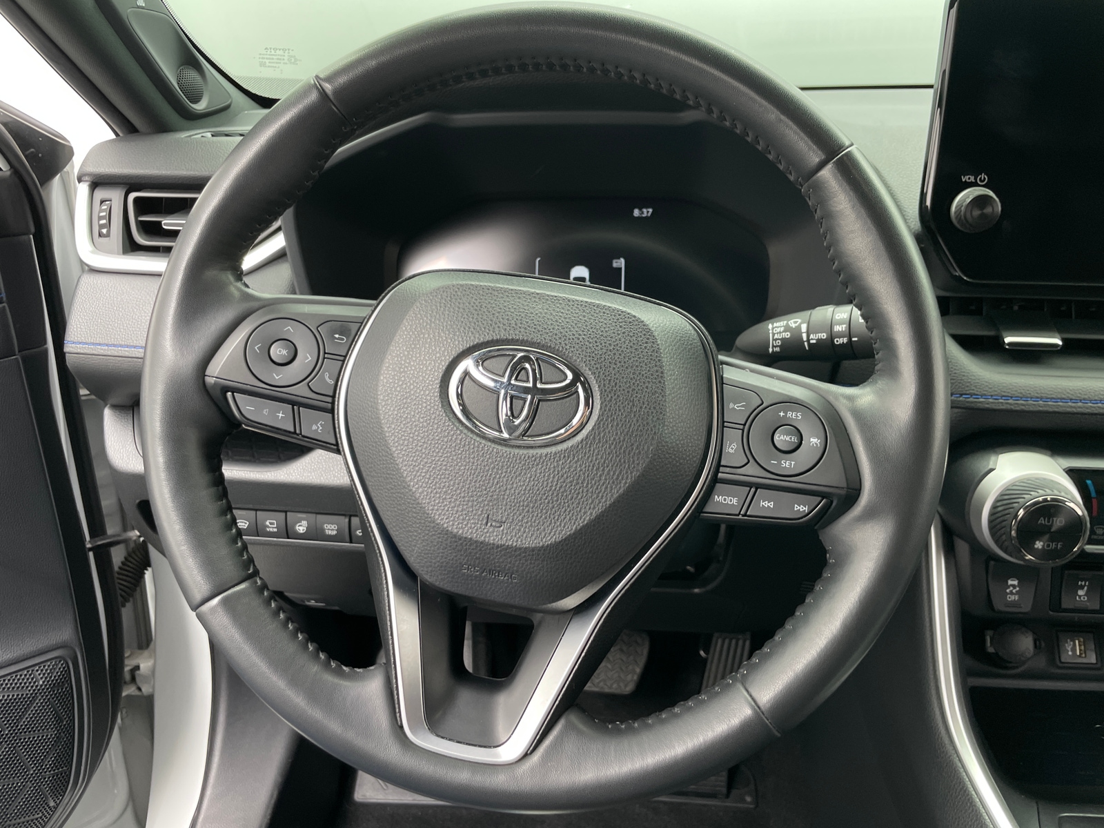 Thumbnail: 2024 Toyota RAV4 - 4