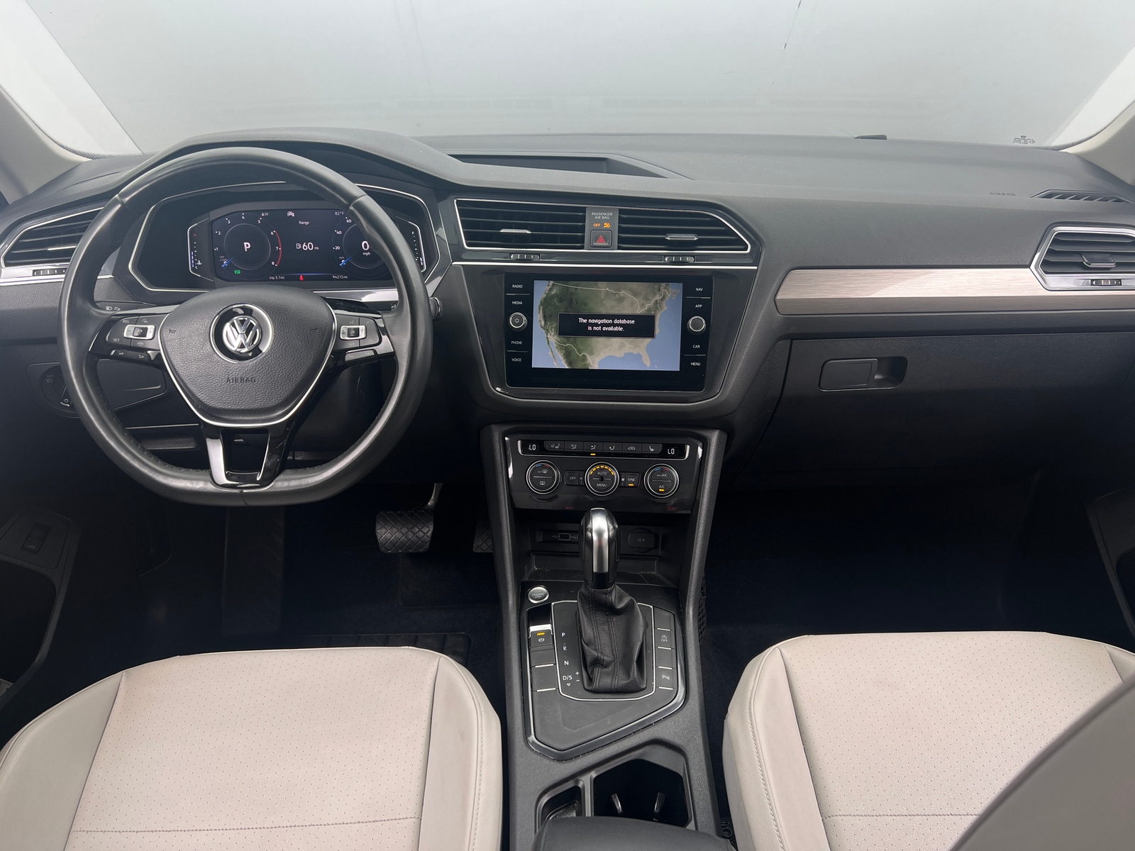 Thumbnail: 2020 Volkswagen Tiguan - 2