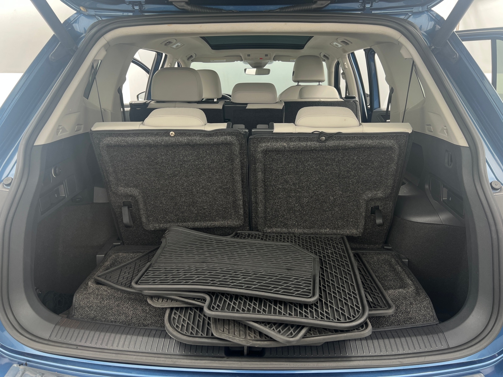 Thumbnail: 2020 Volkswagen Tiguan - 6