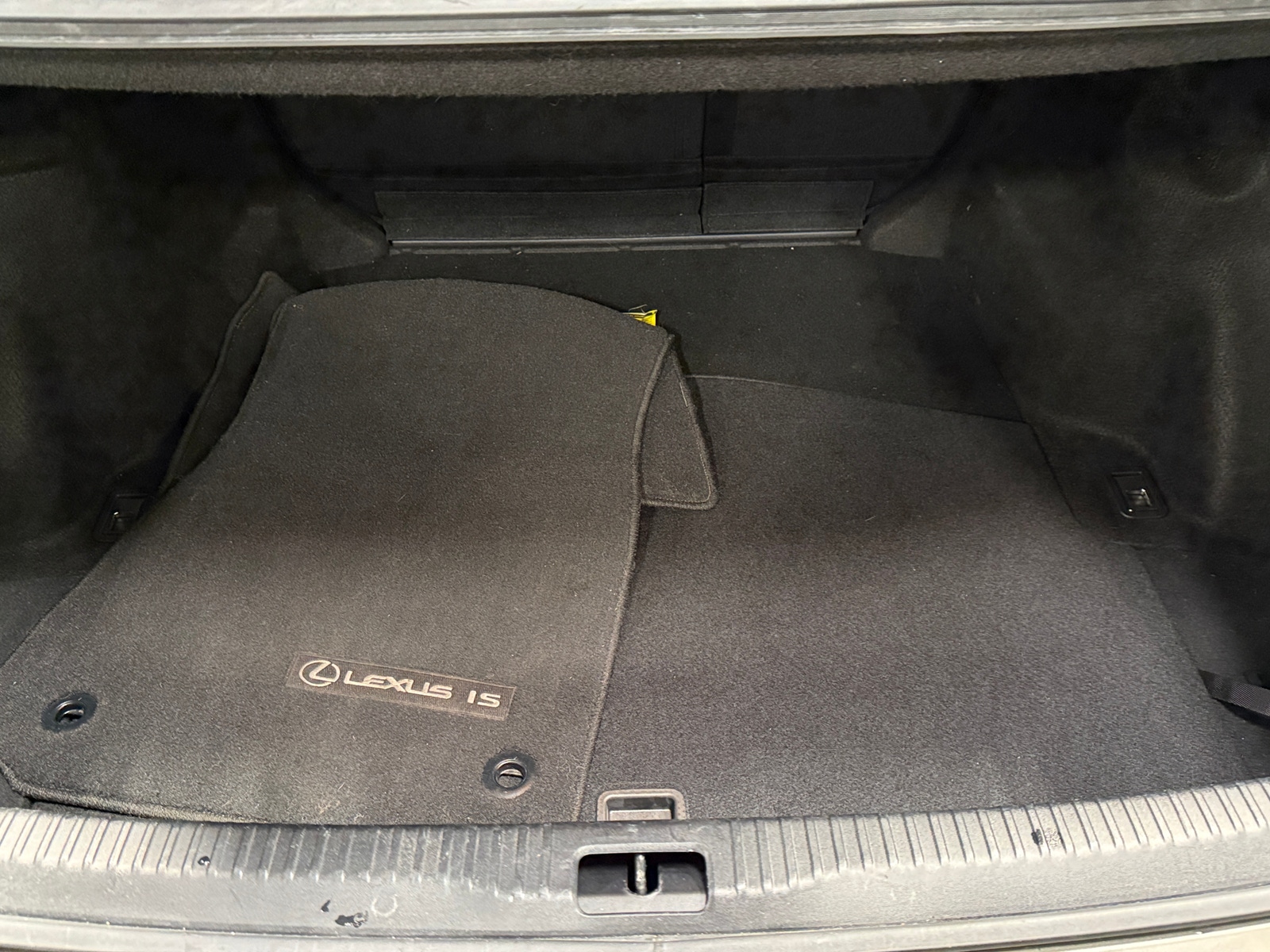 Thumbnail: 2019 Lexus IS - 6