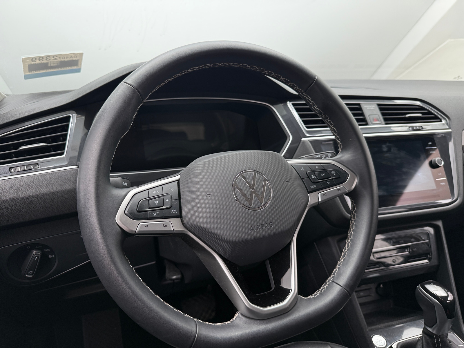 Thumbnail: 2024 Volkswagen Tiguan - 4