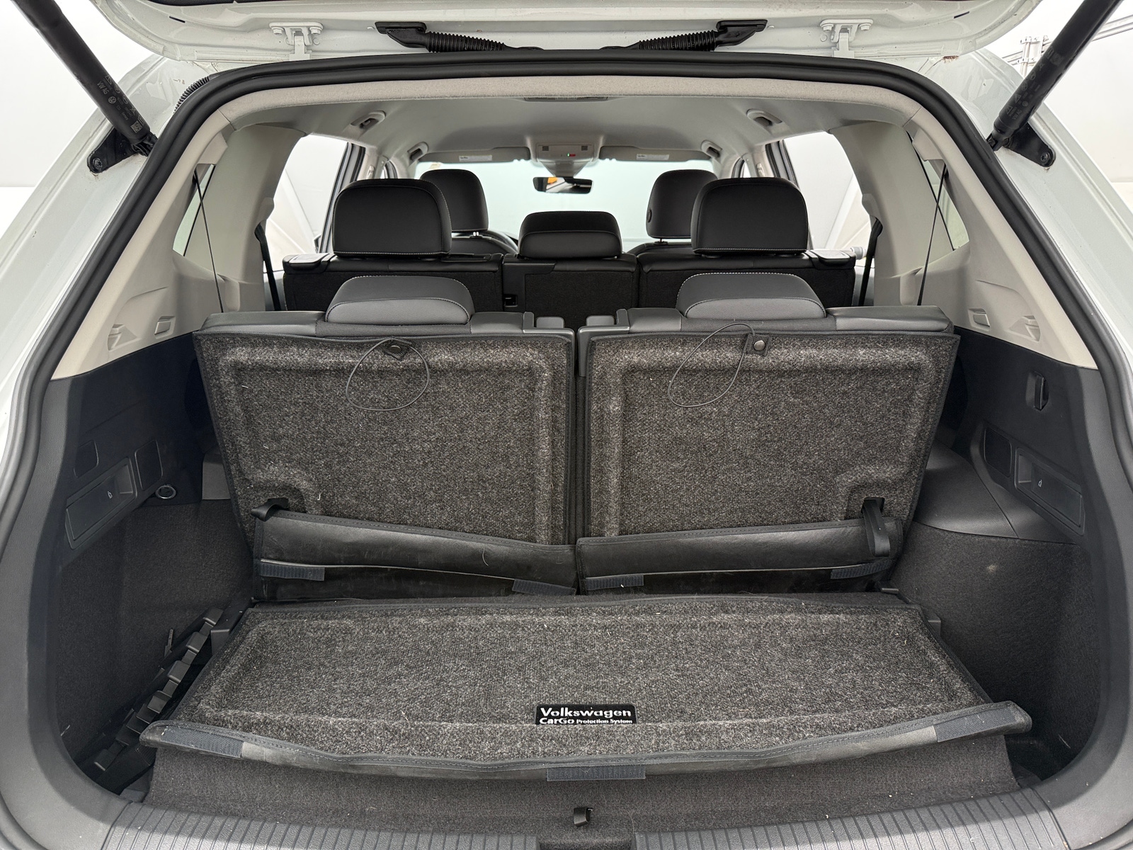 Thumbnail: 2024 Volkswagen Tiguan - 6