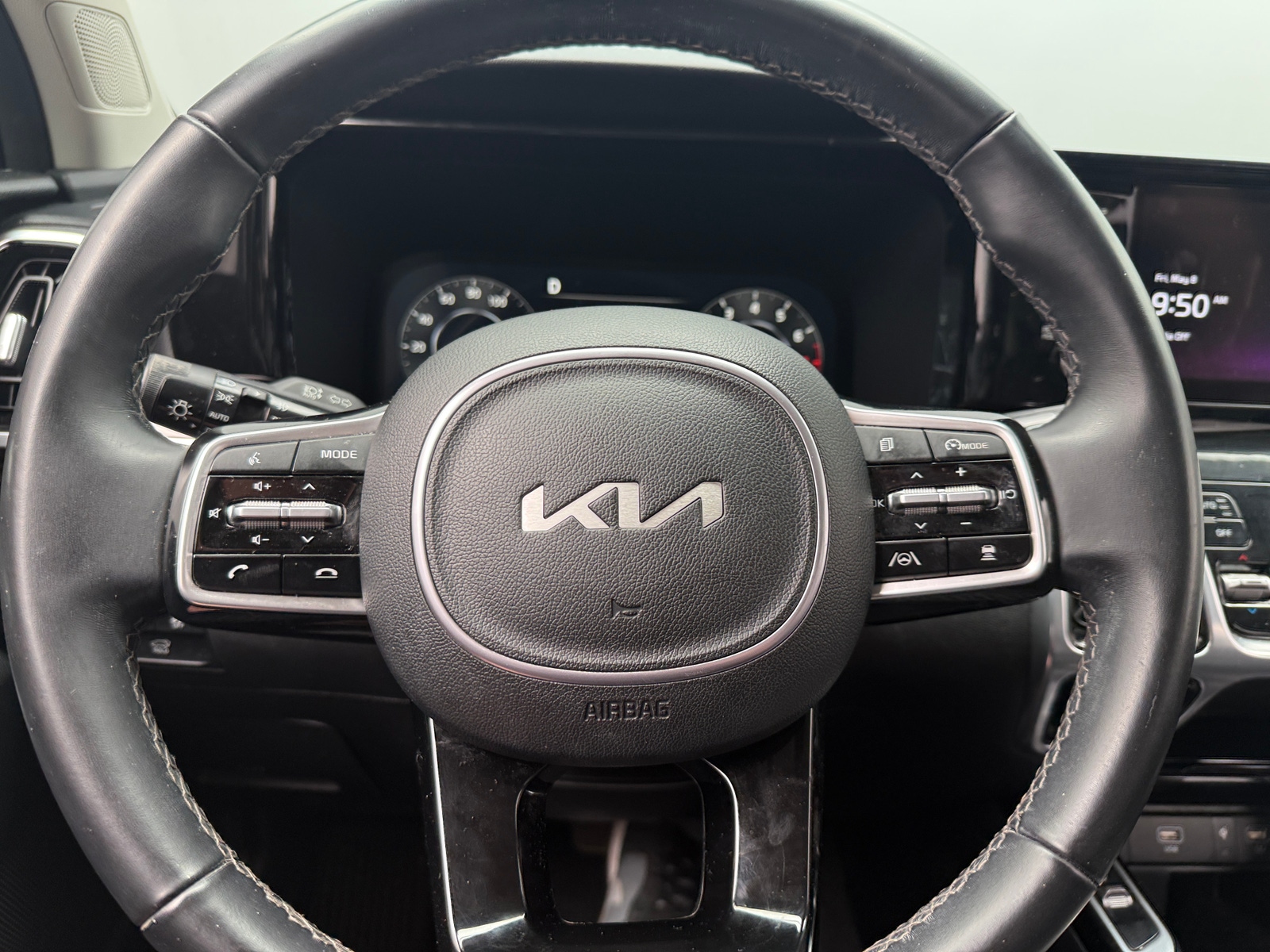 Thumbnail: 2023 Kia Sorento - 4