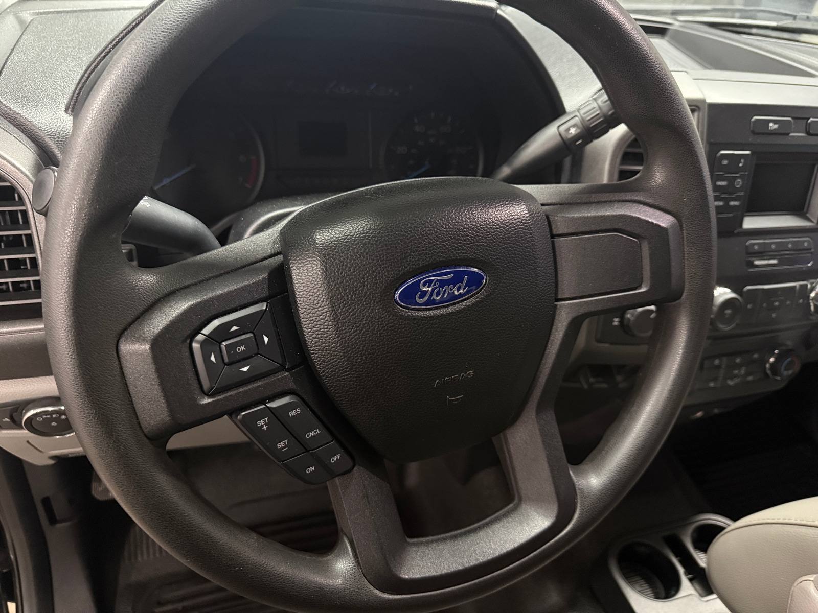 Thumbnail: 2017 Ford Econoline - 4