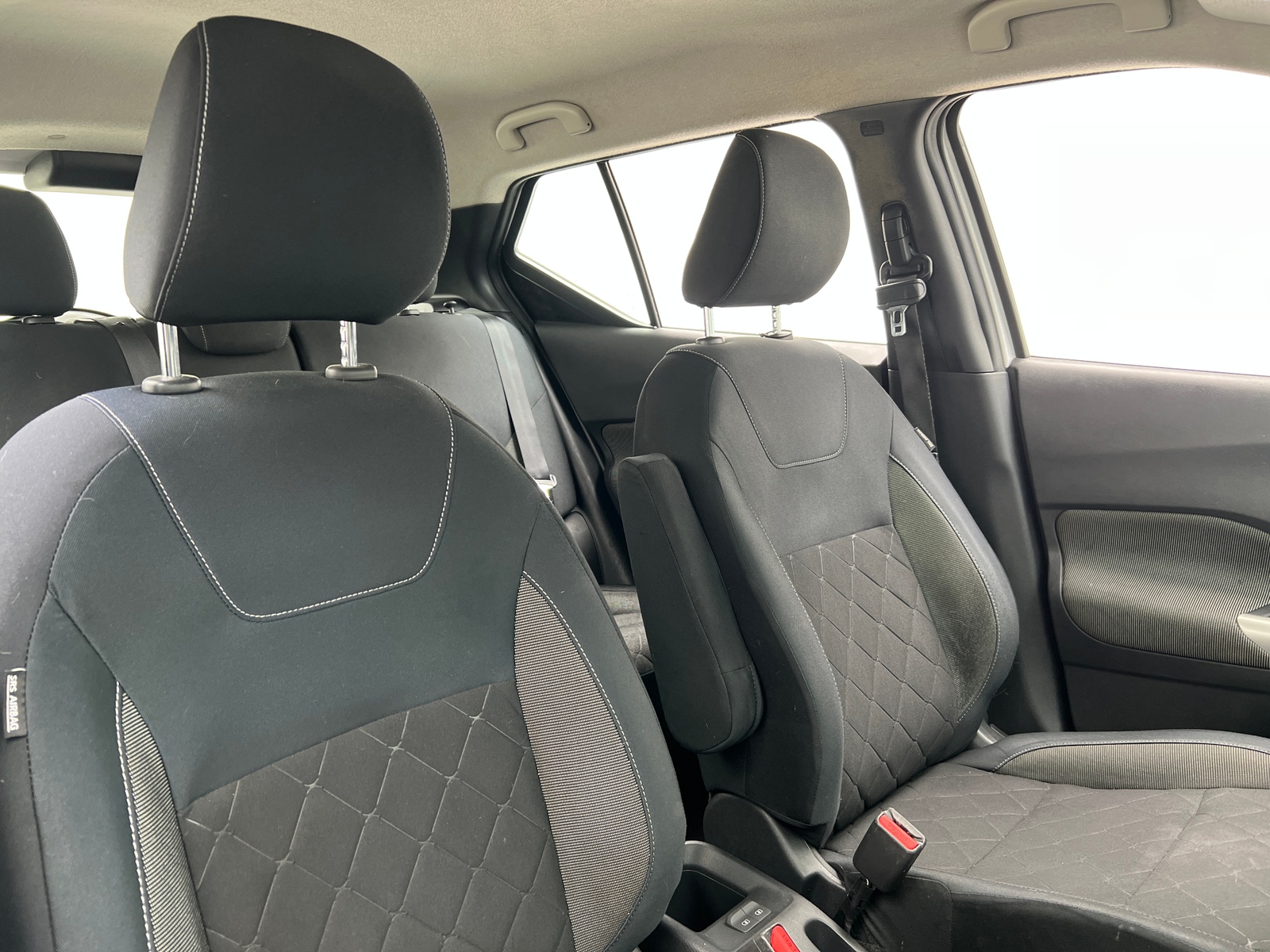 Thumbnail: 2018 Nissan Kicks - 2
