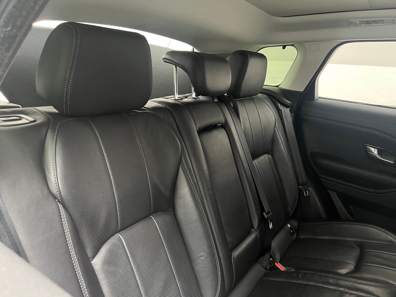 Thumbnail: 2018 Land Rover Range Rover Evoque - 5
