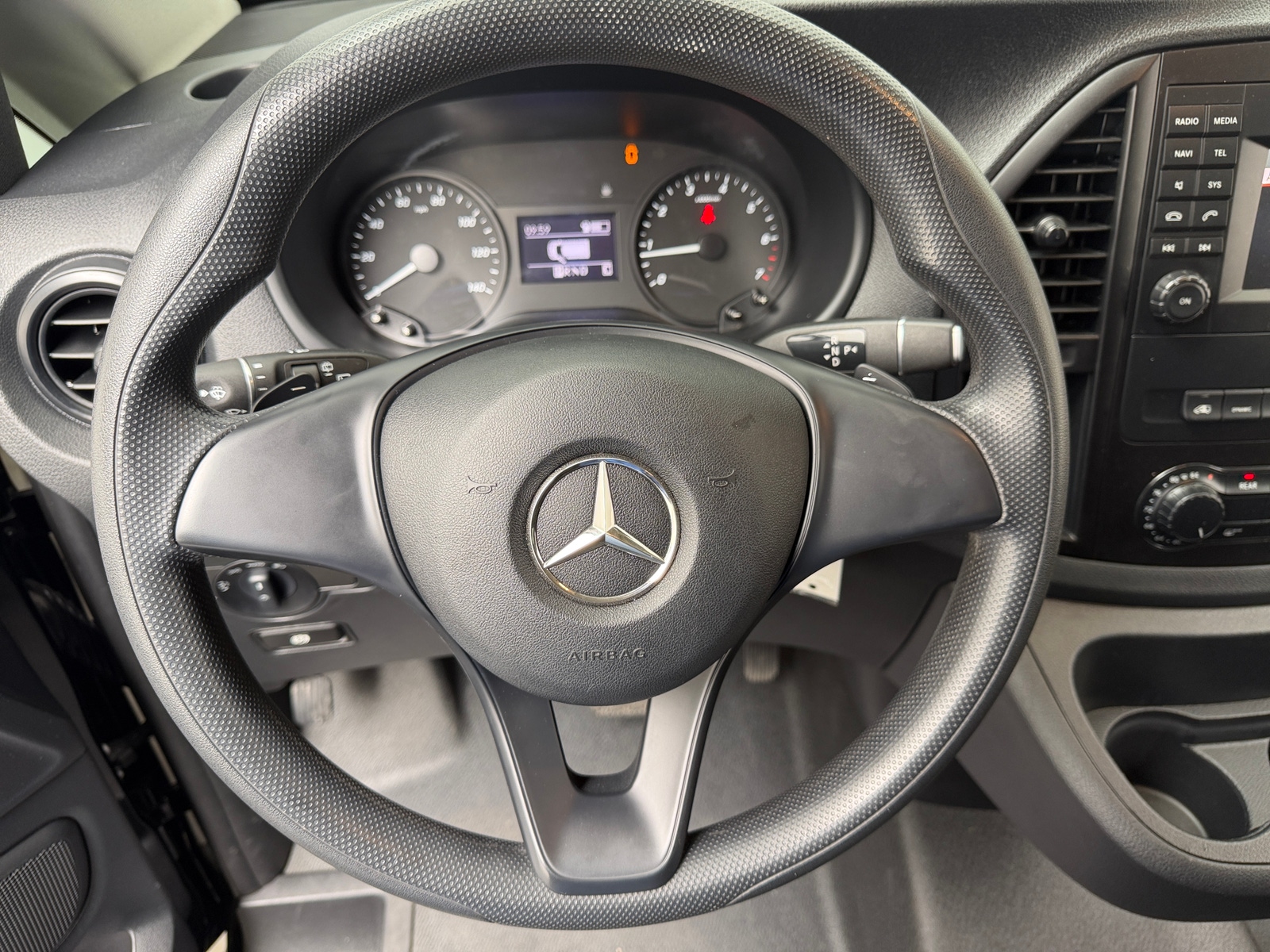 Thumbnail: 2020 Mercedes-Benz Metris - 5