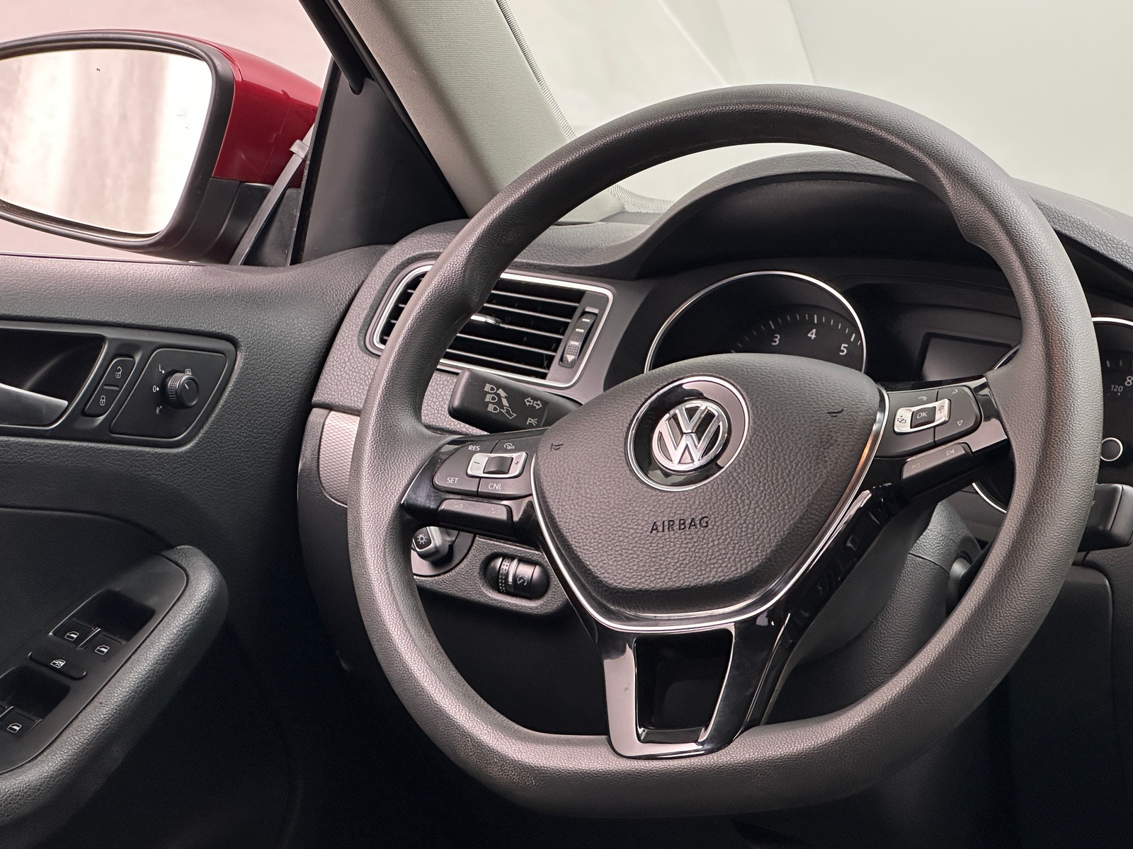 Thumbnail: 2017 Volkswagen Jetta - 5