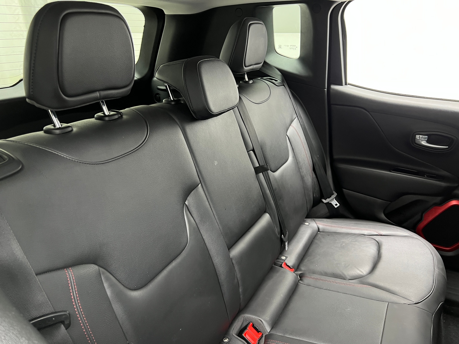 Thumbnail: 2017 Jeep Renegade - 6