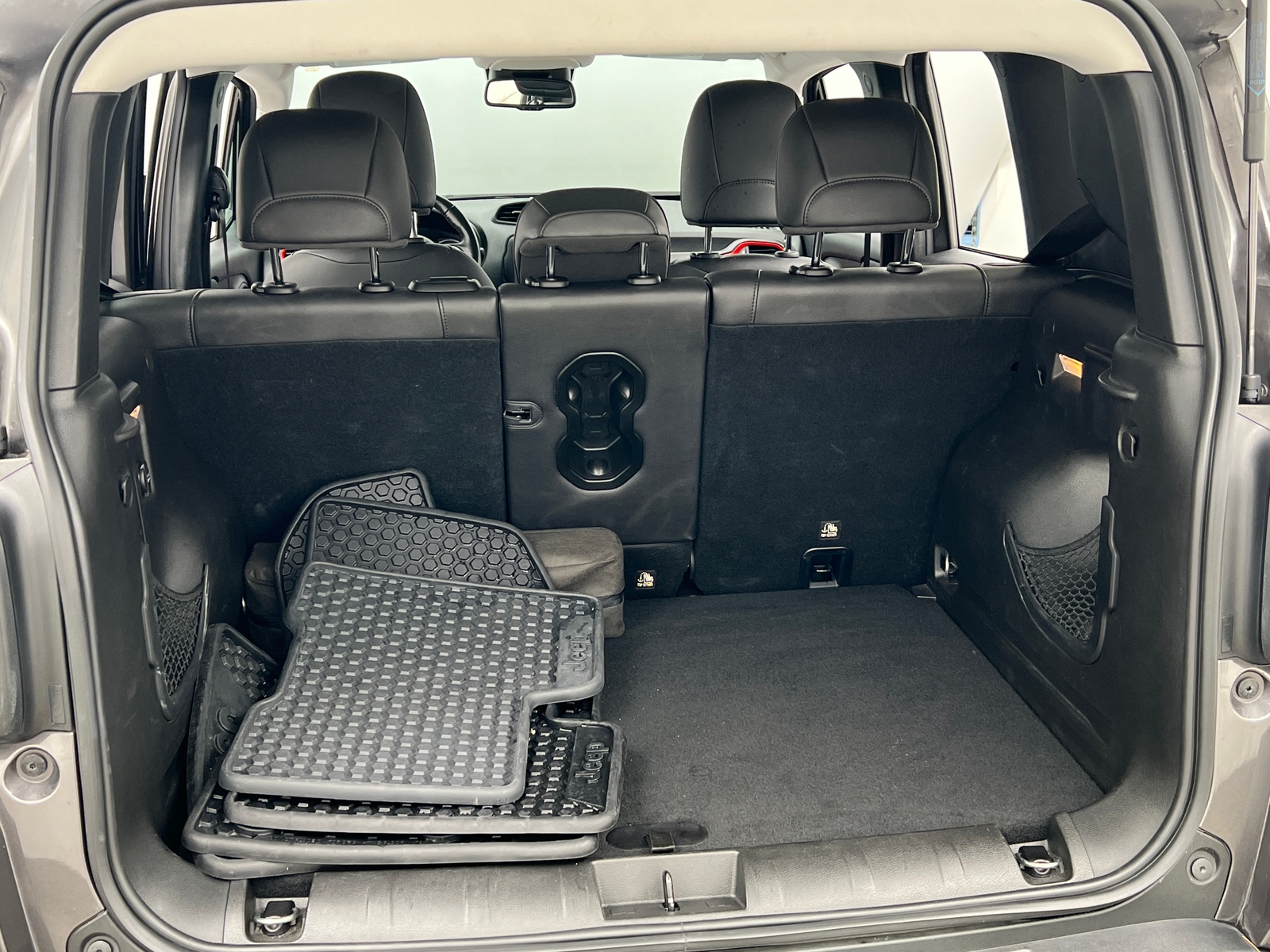 Thumbnail: 2017 Jeep Renegade - 7