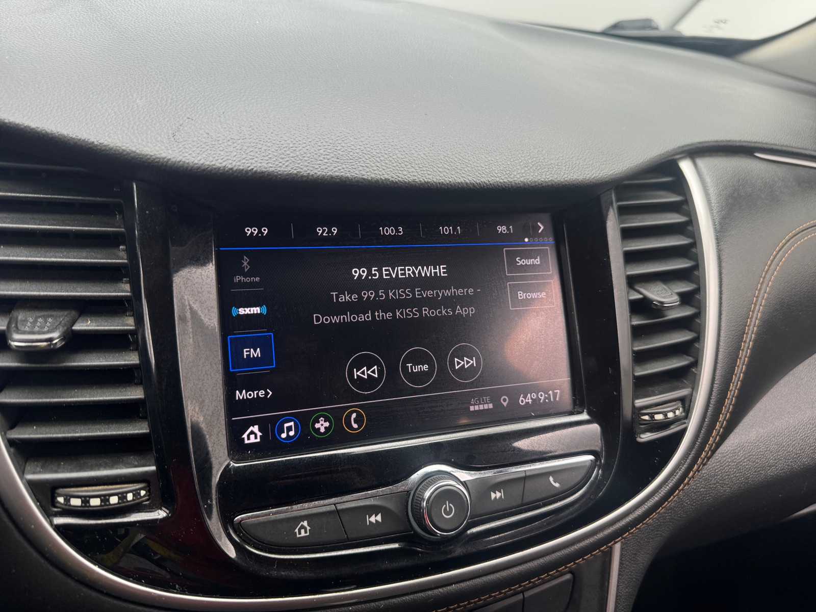 Thumbnail: 2020 Chevrolet Trax - 4