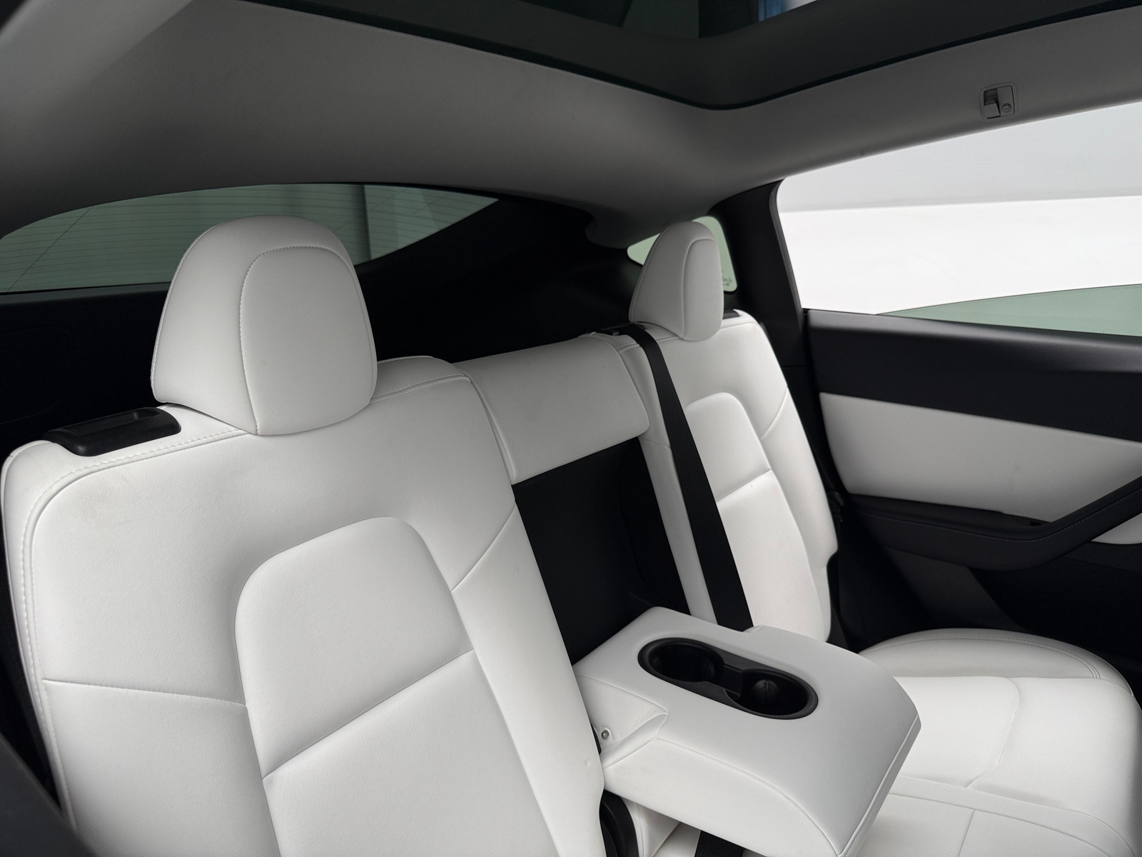 Thumbnail: 2022 Tesla Model Y - 5