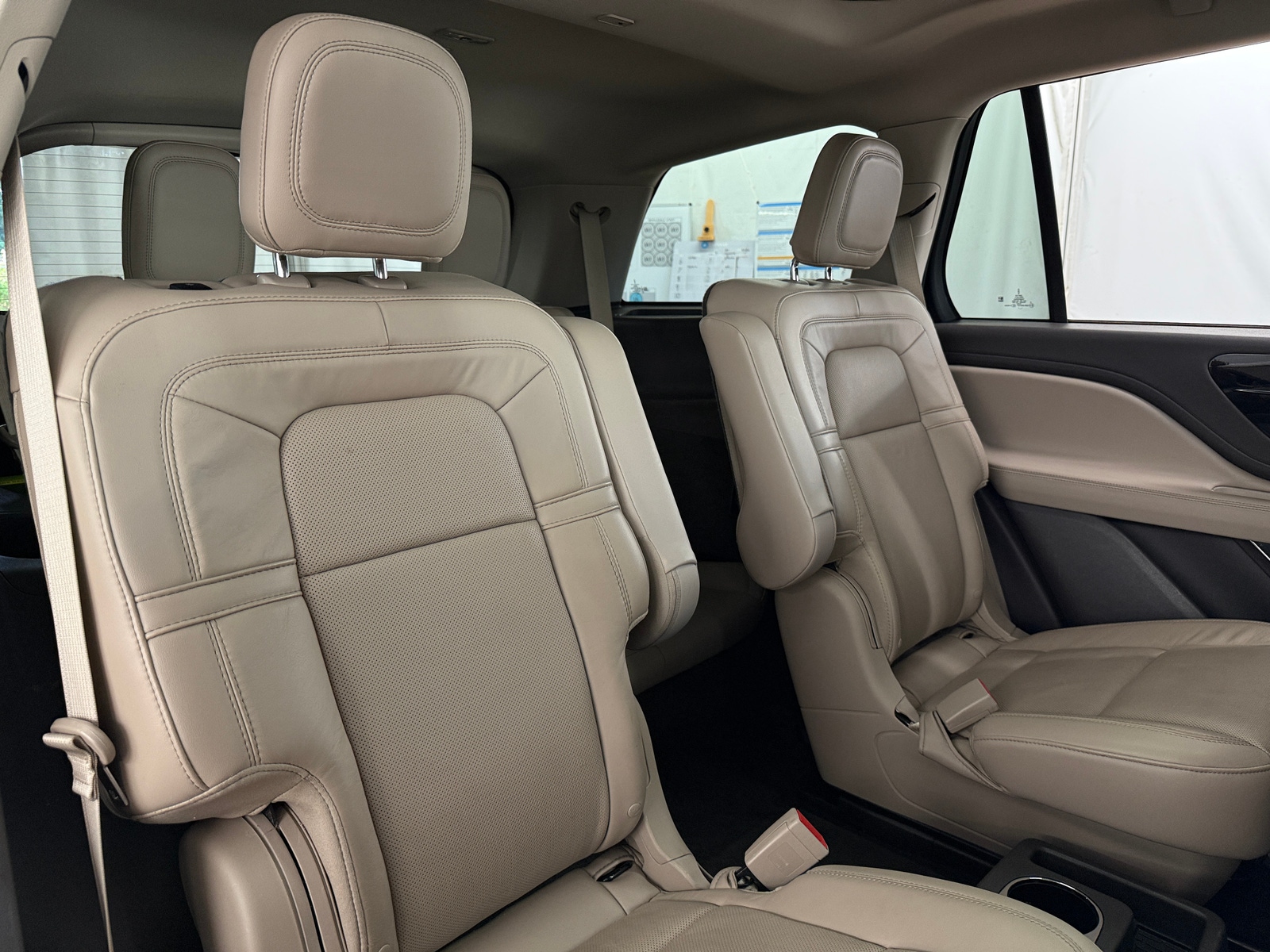 Thumbnail: 2022 Lincoln Aviator - 5