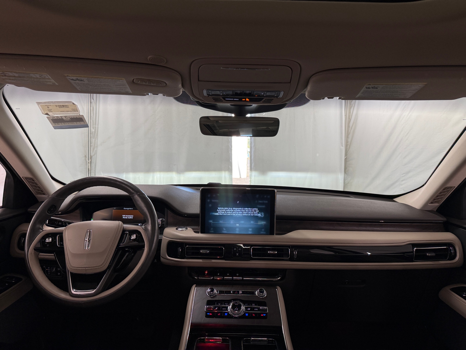 Thumbnail: 2022 Lincoln Aviator - 2