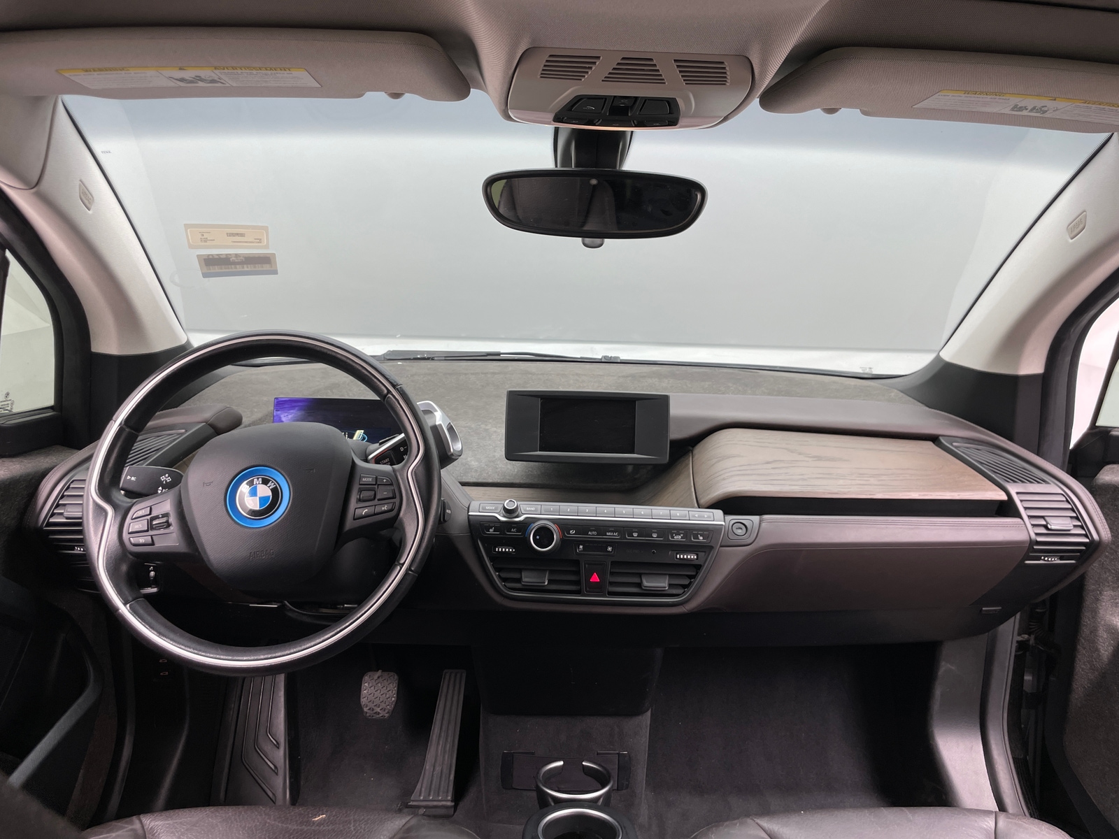 Thumbnail: 2017 BMW i3 - 2