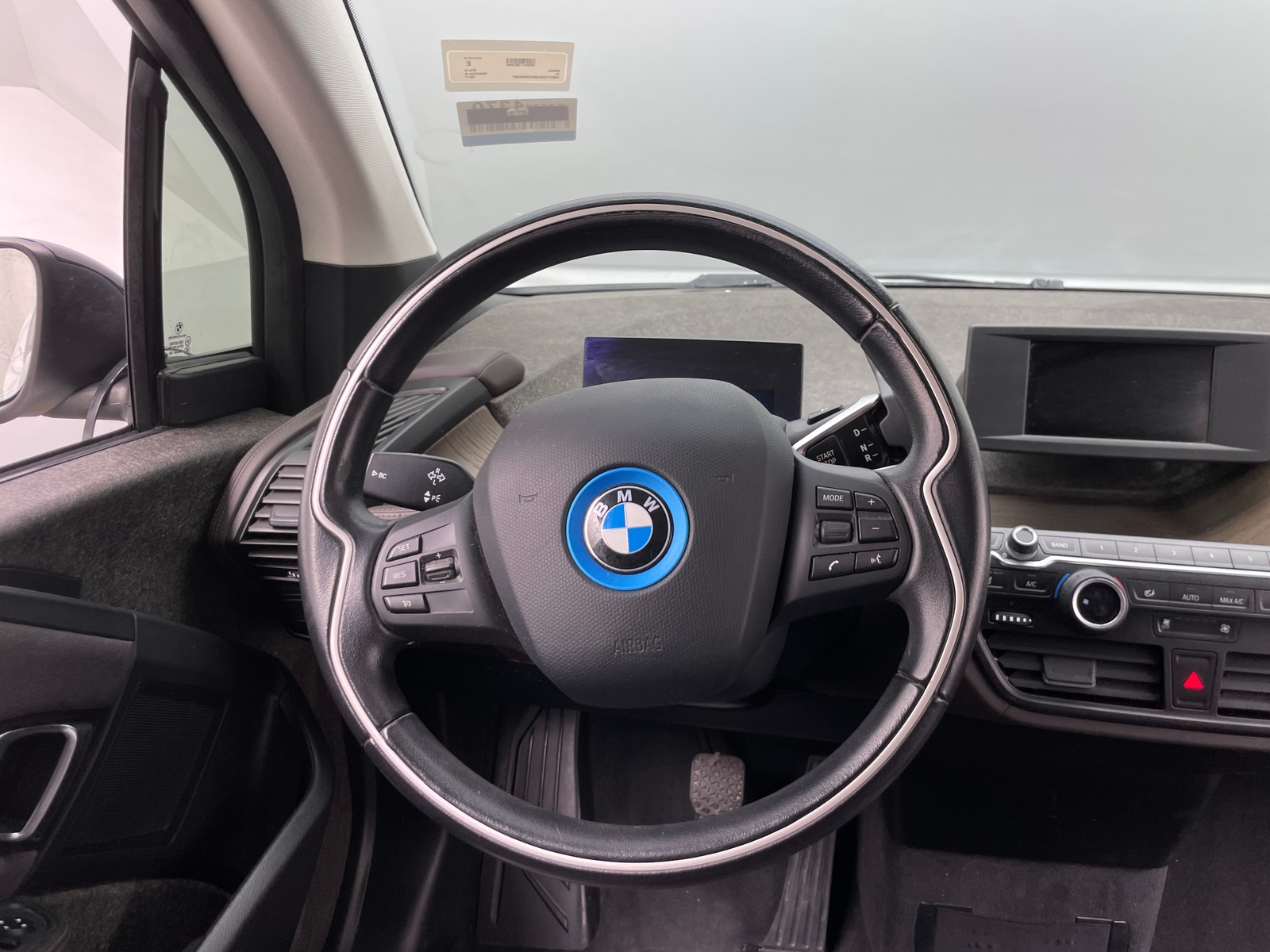 Thumbnail: 2017 BMW i3 - 4