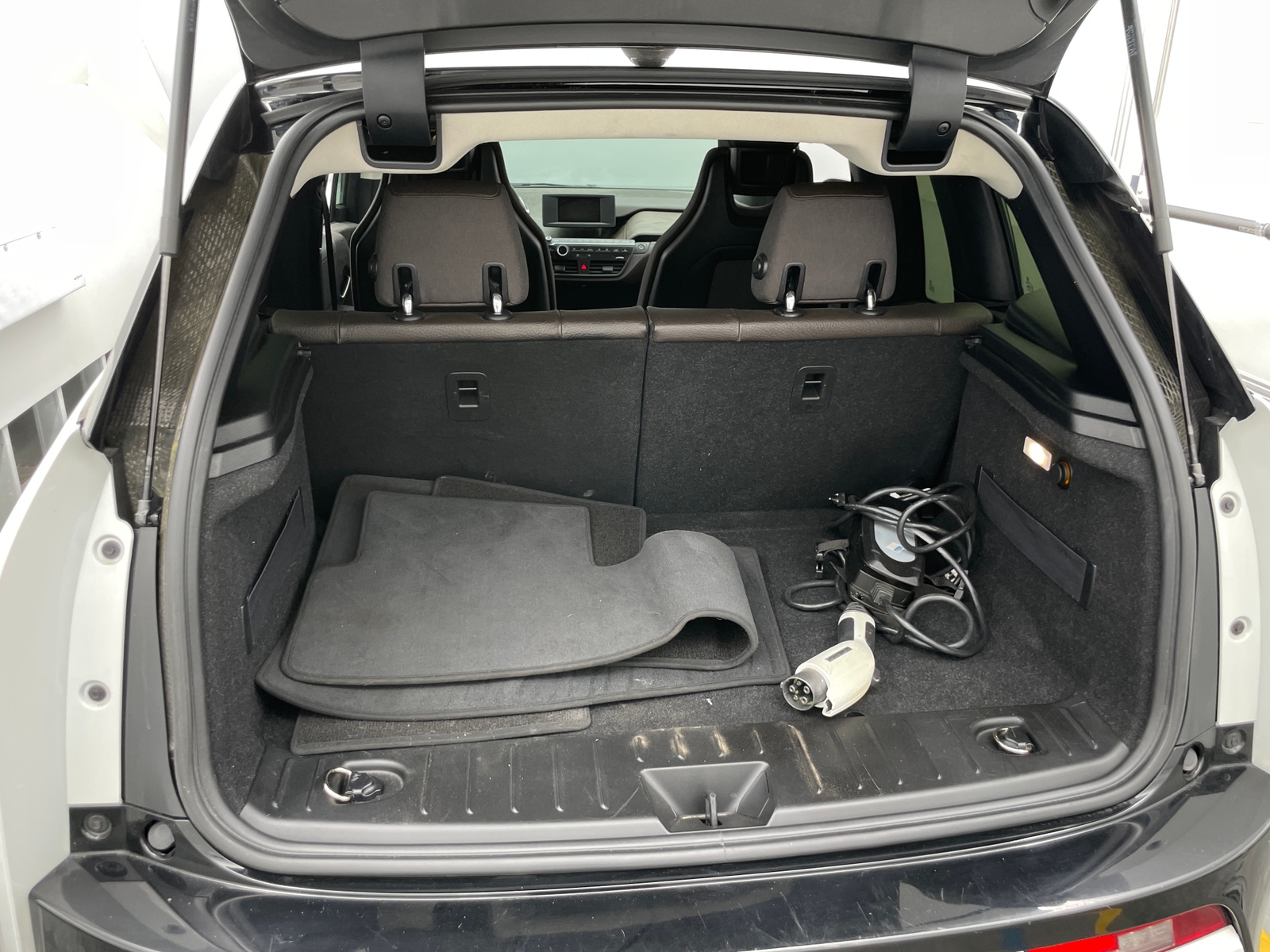 Thumbnail: 2017 BMW i3 - 6