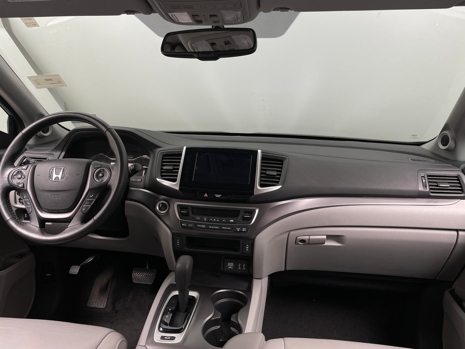 Thumbnail: 2016 Honda Pilot - 3