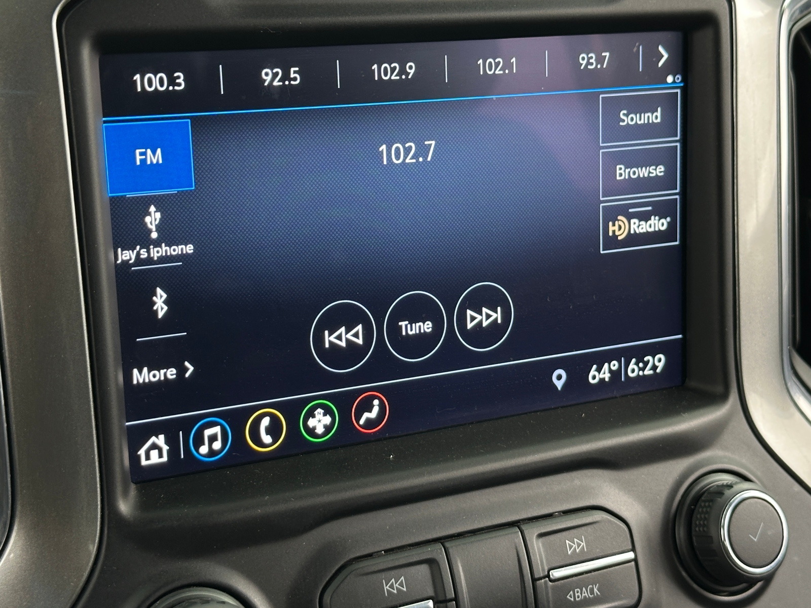 Thumbnail: 2019 Chevrolet Silverado 1500 - 4