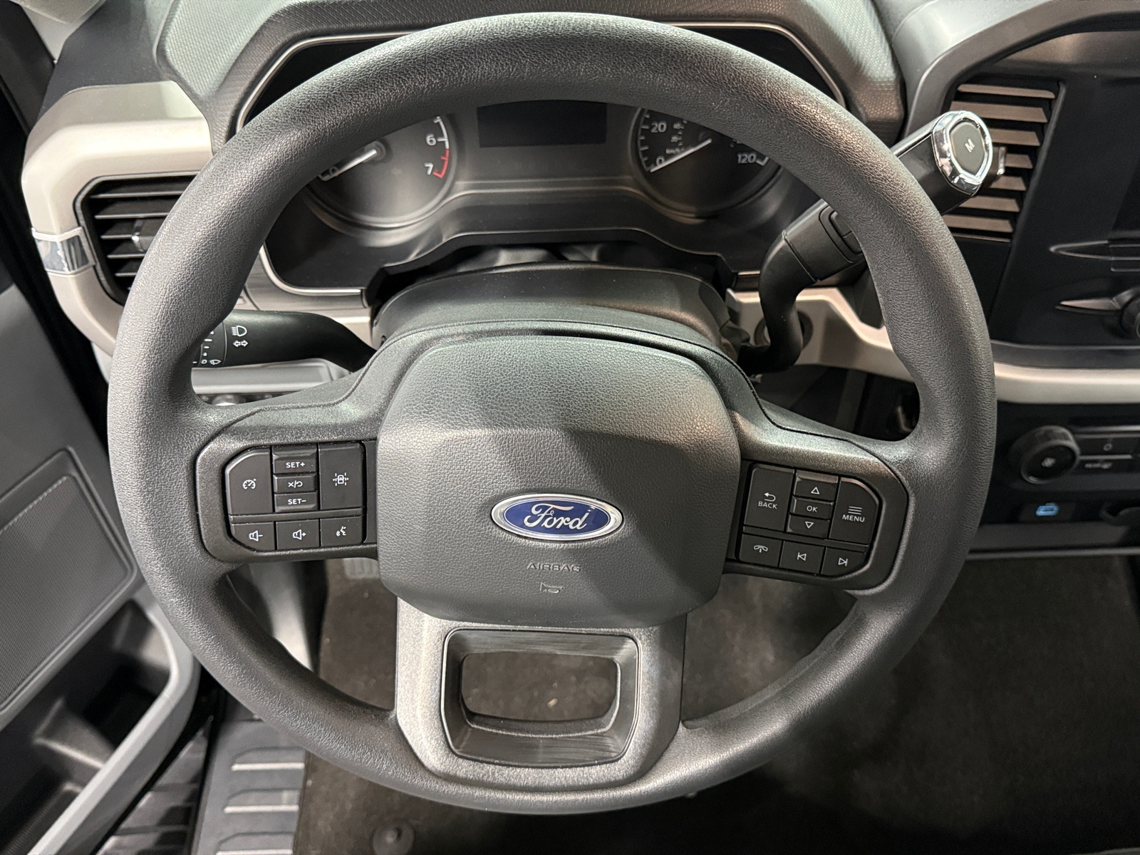 Thumbnail: 2022 Ford Econoline - 5