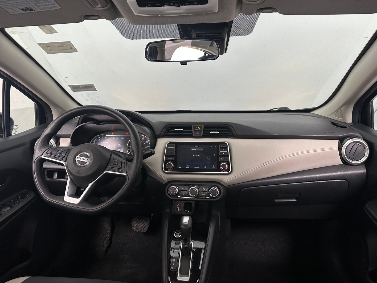 Thumbnail: 2020 Nissan Versa - 3
